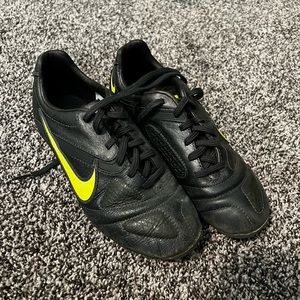 Nike soccer cleats - size youth 3.5 - gently worn - smoke free home